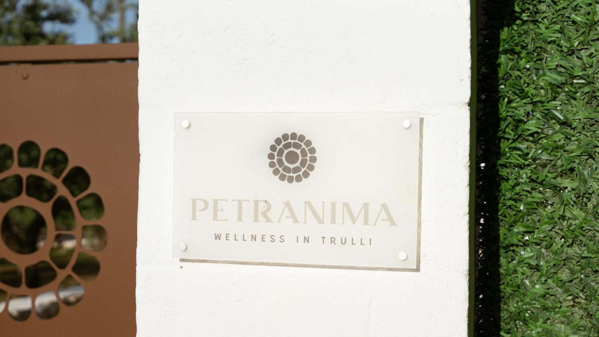 オストゥーニ Petranima Wellness In Trulli Bed & Breakfast エクステリア 写真